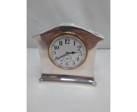 HM SILVER MANTLE CLOCK - 10 CMS (H) APPROX