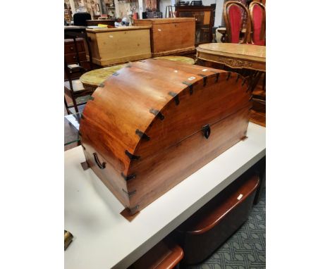 DOME TOP TRUNK