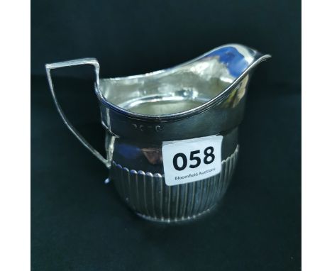 SILVER MILK JUG - LONDON APPROX 84 GRAMS