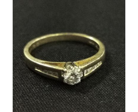18CT GOLD AND DIAMOND SOLITAIRE RING CIRCA THIRD CARAT OF DIAMOND