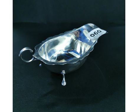 IRISH SILVER SAUCE BOAT - DUBLIN 1907/08 BY SHARMAN D NEILL APPROX 87 GRAMS