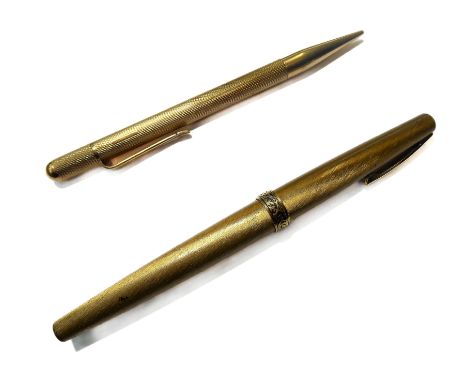 An early / mid 20th century 9-carat yellow gold cased pencil by 'Rose' –engine-turned stem with horizonal rectangular cartouc