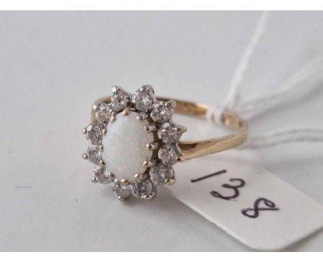 A opal ring 9ct size O 2.5 gms