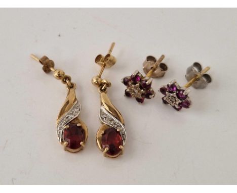Two pairs of earrings ruby and garnet both 9ct