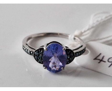 A Gempora ring tanzanite and diamond 9ct ring size O