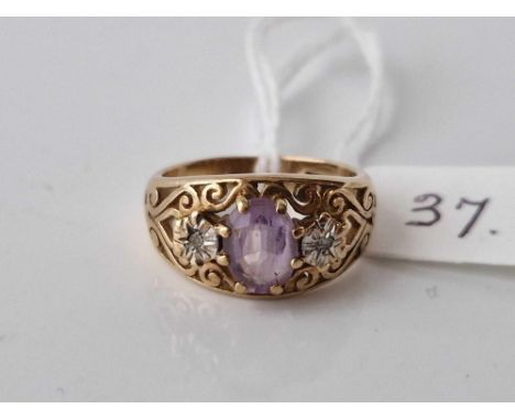 A amethyst and diamond ring 9ct size M 4.3 gms