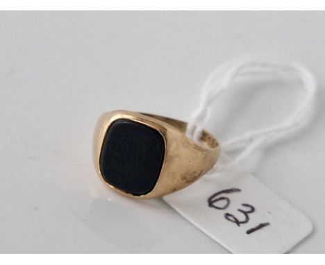 A onyx signet ring 9ct size K 1.7 gms