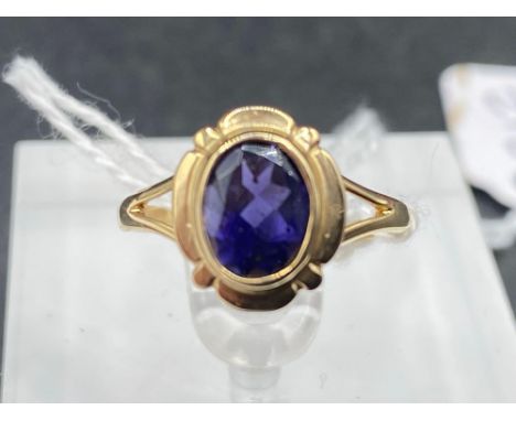 A amethyst ring 9ct size L 2 gms