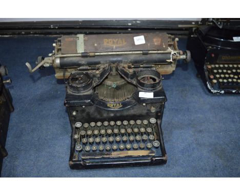 Royal Typewriter 