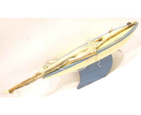 Vintage Star Yacht wooden boat with sails, L: 45 cm. P&amp;P Group 3 (£25+VAT for the first lot and £5+VAT for subsequent lot