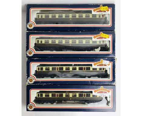 4x Bachmann Collett GWR Chocolate / Cream Passenger Coaches - Boxed - To Include: 3x 34-051, 34-050B. P&amp;P Group 2 (£18+VA