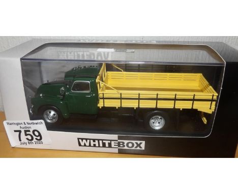 Whitebox 1:43 scale Chevrolet 6400 1949 truck. P&amp;P Group 2 (£18+VAT for the first lot and £2+VAT for subsequent lots) 