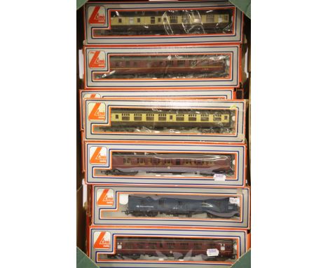 Sixteen Lima/Triang Hornby COA pullmans GQR BR maroon. P&amp;P Group 3 (£25+VAT for the first lot and £5+VAT for subsequent l