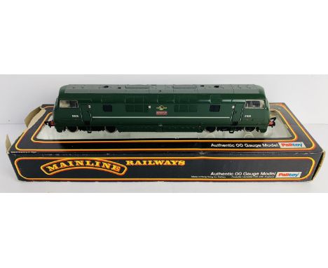 Mainline OO Gauge 'Intrepid' BR Green D825 Loco - Boxed. P&amp;P Group 2 (£18+VAT for the first lot and £2+VAT for subsequent
