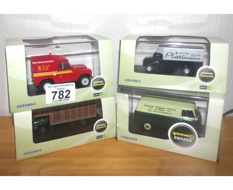 Oxford x 3 1:76 Bedford Horsebox Bedford Luton and 1:43 Ford 400E van, Land Rover. P&amp;P Group 2 (£18+VAT for the first lot