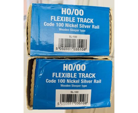 40x Peco OO Gauge Code 100 SL-100 Wooden Sleeper Flexi Track Sections - New Boxed Ex Shop Stock. P&amp;P Group 3 (£25+VAT for