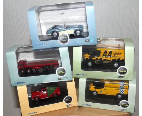 Oxford 1:76 scale x 5 mixed models. P&amp;P Group 2 (£18+VAT for the first lot and £2+VAT for subsequent lots) 