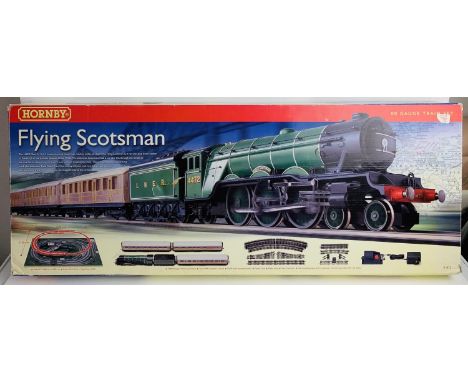 Hornby R1072 Flying Scotsman Train Set - Boxed. P&amp;P Group 2 (£18+VAT for the first lot and £2+VAT for subsequent lots) 