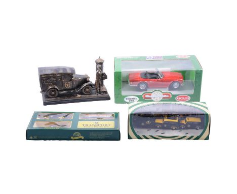 Rington's Tea - diecast vehicles, and a cast metal model of a Rington's delivery van, boxed; Rington's die cast vehicles; and