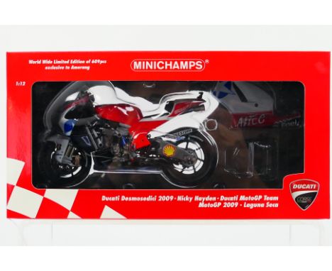 minichamps Auctions Prices | minichamps Guide Prices