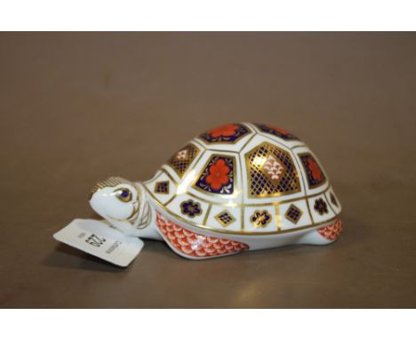 A ROYAL CROWN DERBY PAPERWEIGHT IN THE FORM OF A TORTOISE, printed marks to ceramic 'stopper', W 12 cmCondition Report:Backst