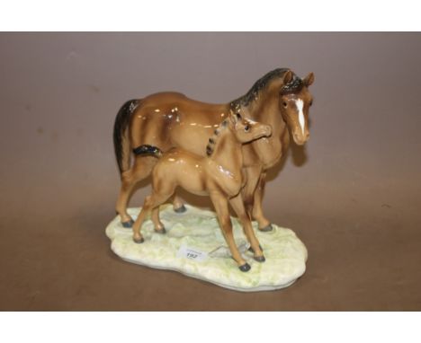 A VINTAGE CERAMIC ECHT ALTMANN HORSE AND FOAL FIGURE 