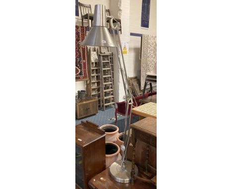 LARGE ADJUSTABLE FLOOR LAMP