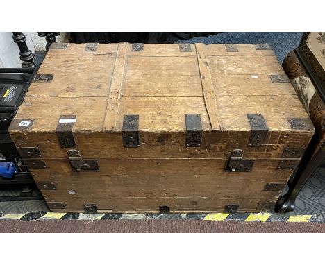 BANDED CHEST TRUNK