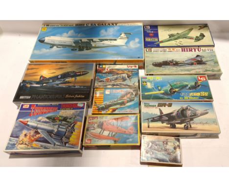 Lone Star, Tamiya &amp; Similar, a boxed Group of 1:72 &amp; 1:144 Scale Aviation Model Kits. Although unchecked for complete