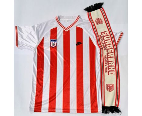 Sunderland FC 1983/85 Retro Home Shirt (Sponsorless). Condition appears Good. Size XXXL along with a Supporters Scarf "Milk C