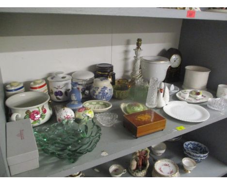 A mixed lot of items to include an Edwardian style mantle clock, Portmerion ginger jar, cut glass, Wedgwood jasperware and ot