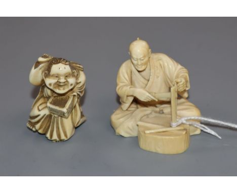 Two Japanese netsuke Carpenter 4.5cm high