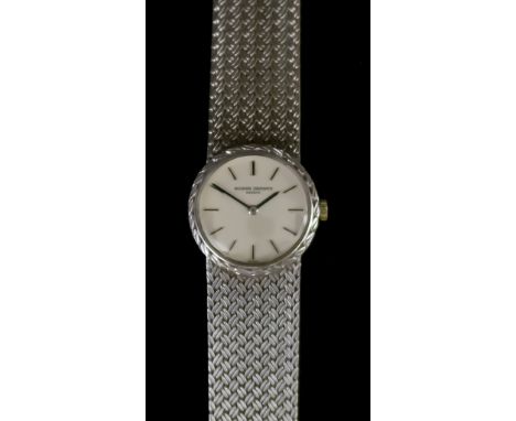 An 18ct White Gold Lady's Manual Wind Wristwatch by Vacheron Constantiene, 18ct white gold case, 22mm diameter, white dial wi