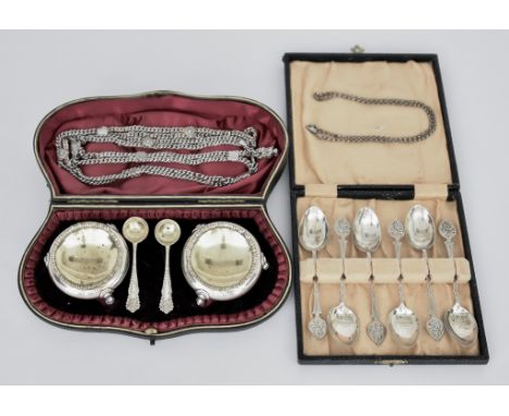 A Pair of Edward VII Silver Circular Salts and Six George V Silver Teaspoons, the salts by George Unite, Birmingham 1901, wit