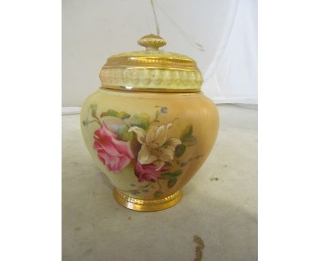 A Royal Worcester pot pourri with inner liner and pierced lid, Union Jack 1914 to base and No.1314