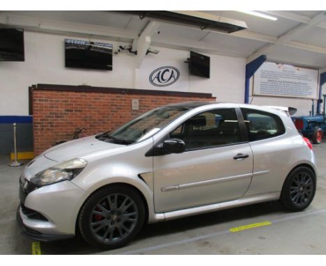 Make &amp; Model: Renault Clio RS 200 (Cup pack)Date of Reg: AU09 HBGColour: Silvercc: 1998MoT: 05-01-2022Fuel Type: PETROLMi