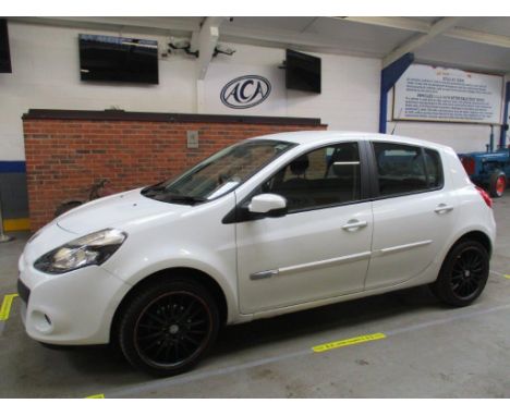 Make &amp; Model: Renault ClioDate of Reg: PY62 GKEColour: Whitecc: 1149MoT: 26-03-2022Fuel Type: PETROLMileage: 62kTransmiss