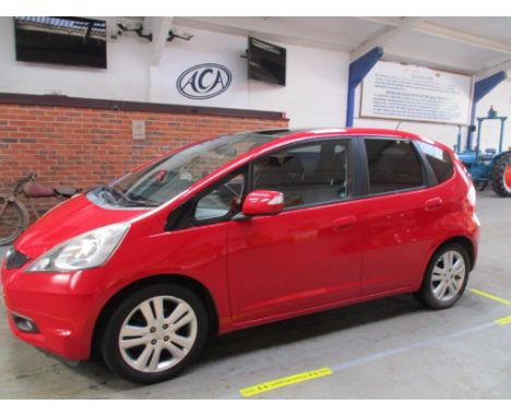 Make &amp; Model: Honda Jazz I-VTEC EXDate of Reg: OV60 WYDColour: Redcc: 1339MoT: 13-08-2021Fuel Type: PETROLMileage: 42kTra
