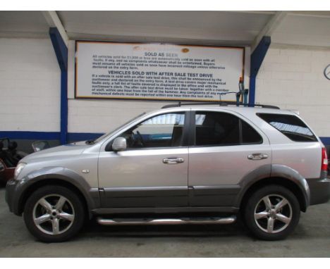 Make &amp; Model: Kia Sorento CRDI XSDate of Reg: PK06 NWPColour: Silvercc: 2497MoT: 28-10-2021Fuel Type: DIESELMileage: 87kT