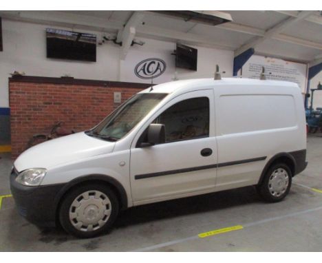 Make &amp; Model: Vauxhall Combo 2000 CDTI 16VDate of Reg: EX06 ZKAColour: Whitecc: 1248MoT: 31-03-2022Fuel Type: DIESELMilea