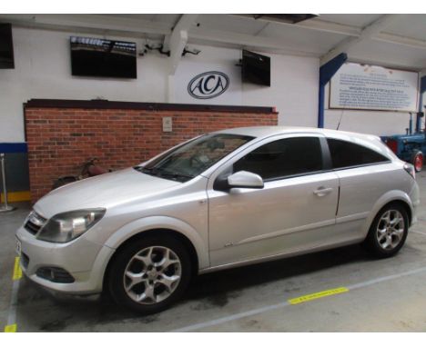 Make &amp; Model: Vauxhall Astra SXIDate of Reg: AD55 UEAColour: Silvercc: 1364MoT: 04-03-2022Fuel Type: PETROLMileage: 110kT