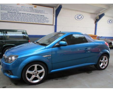 Make &amp; Model: Vauxhall Tigra Sport TwinportDate of Reg: KV06 YDBColour: Bluecc: 1796MoT: 15-09-2021Fuel Type: PETROLMilea