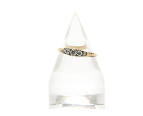 An early 20th century five stone diamond ring, in 18ct gold mount, 2.5g and size T 