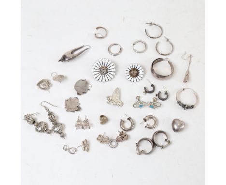 Various silver jewellery, including white enamel daisy pattern brooches by Anton Michelsen and Bernhard Hertz 