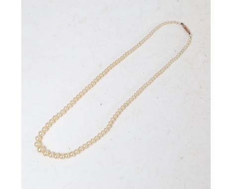 A Vintage graduate cultured pearl necklace, on 9ct barrel clasp, necklace length 42cm 