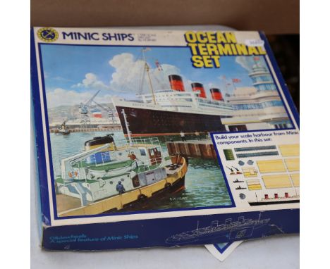 A Vintage Minic Ships 1:1200 scale diecast Hornby Ocean Terminal set, boxed 