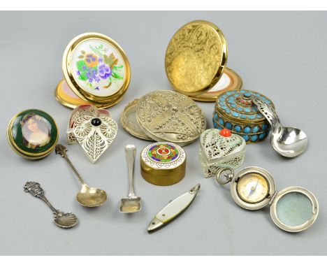 A SELECTION OF ITEMS, to include a compass, a mother-of-pearl handled fruit knife, two compacts, three small silver condiment
