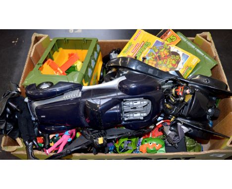 Good quantity of action figures, Kenner Batman and Playmates Teenage Mutant Ninja Turtles, including some vehicles. Together 
