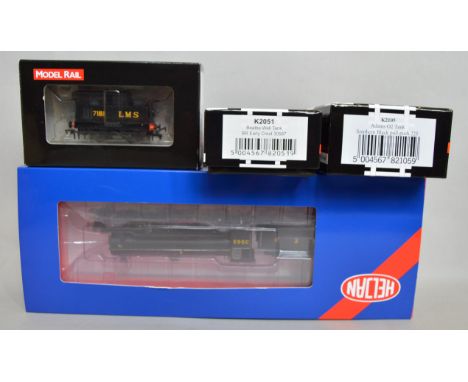OO gauge, four locomotives: Heljan 6603910 LNER black 2-8-0 '3965' with stepped tender; Kernow Model Rail Centre K2052 BR bla
