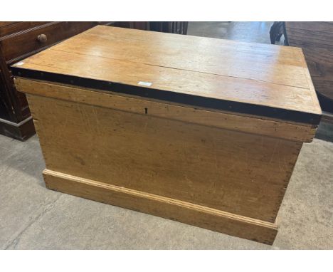 A Victorian fitted pine tool chest 